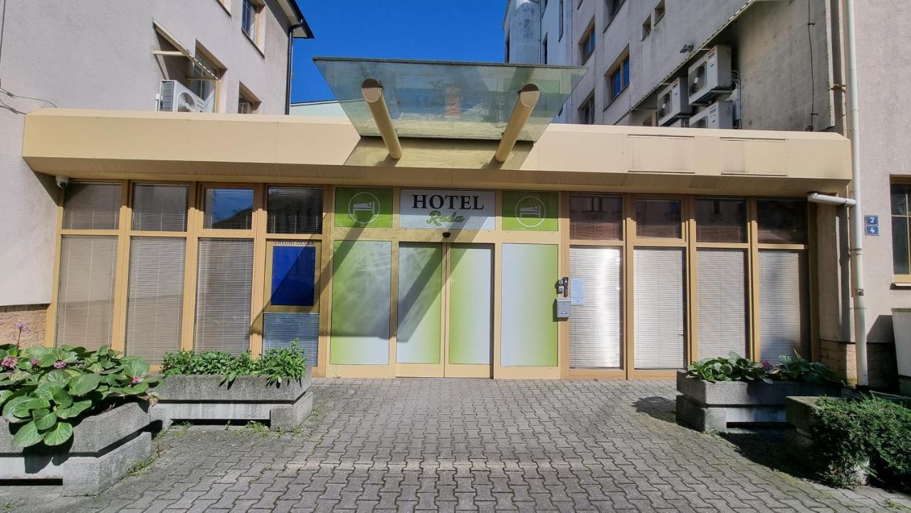 Hotel Rada Острава Экстерьер фото